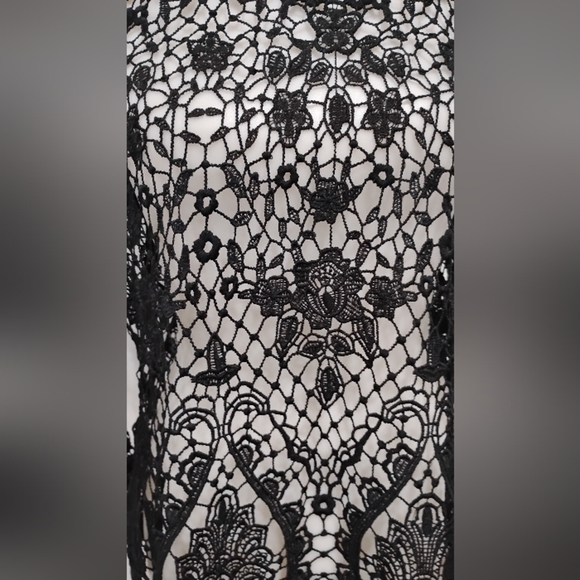 RETRO BLACK LACE TOP - Picture 6 of 8